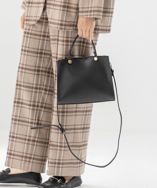 LEPSIM(レプシィム)の「【ゼロかる】キレイめ2WAYバッグ 295311(ショルダーバッグ・レディース・ブラック/アイボリー/グレイッシュベージュ・ONE SIZE)」の8枚目の写真