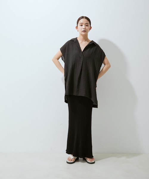 SALON adam et rope'(サロン アダム エ ロペ)の「【WEB限定】【洗える】楊柳フレンチスリーブブラウス(シャツ/ブラウス・レディース・ブラック/ベージュ/グリーン系その他/ワイン・FREE)」の5枚目の写真