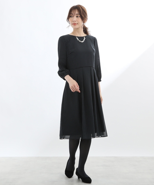 リフレクト【洗える】ドット柄クラシカルワンピース　新品　未使用　タグ付き11号 通勤にもお出かけにも◎】ジオメプリントクラシカルワンピース（マキシ