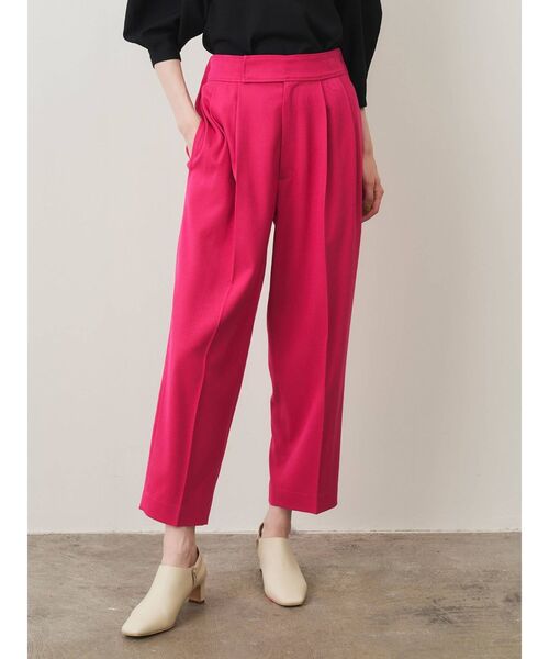 ELENDEEK(エレンディーク)の「Wタックコクーンパンツ(その他パンツ・レディース・ピンク/ブラック/ブラウン・01/02)」の3枚目の写真