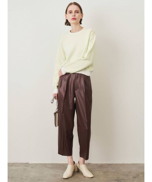ELENDEEK(エレンディーク)の「Wタックコクーンパンツ(その他パンツ・レディース・ピンク/ブラック/ブラウン・01/02)」の4枚目の写真