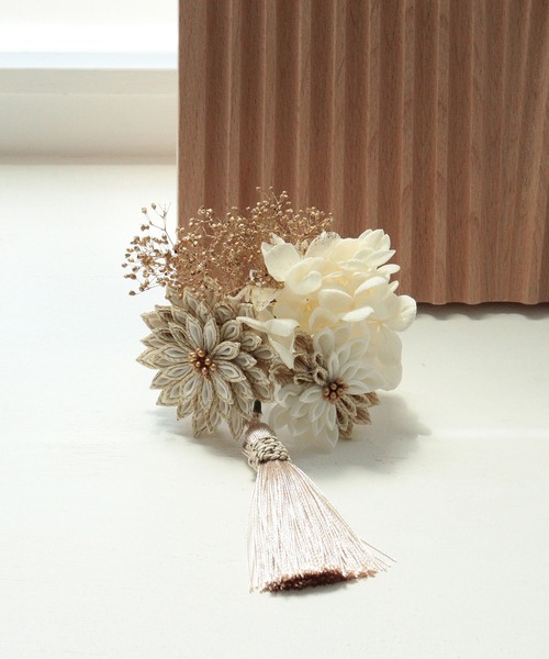 utatane（ウタタネ）の「髪飾り 菊・あじさい＆かすみそうタッセルスリーピン 日本製（和装小物・レディース・ホワイト/ブラック/ピンク/ブルー・FREE）」の6枚目の写真