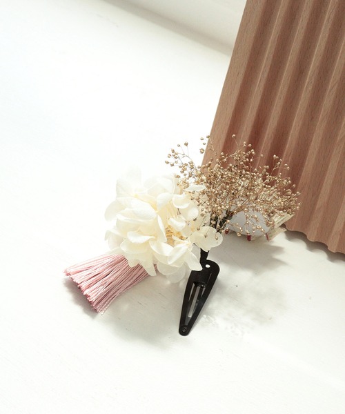 utatane（ウタタネ）の「髪飾り 菊・あじさい＆かすみそうタッセルスリーピン 日本製（和装小物・レディース・ホワイト/ブラック/ピンク/ブルー・FREE）」の14枚目の写真