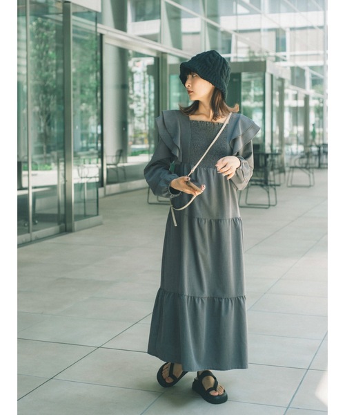 JUMELLE(ジュメロ)の「フロントシャーリングワンピース(ワンピース・レディース・グレー/ベージュ・FREE)」の9枚目の写真