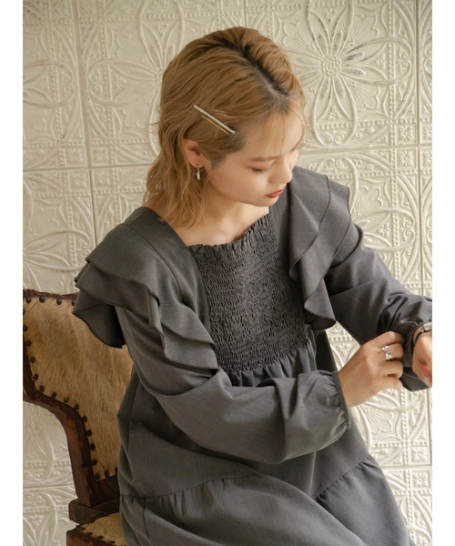 JUMELLE(ジュメロ)の「フロントシャーリングワンピース(ワンピース・レディース・グレー/ベージュ・FREE)」の5枚目の写真