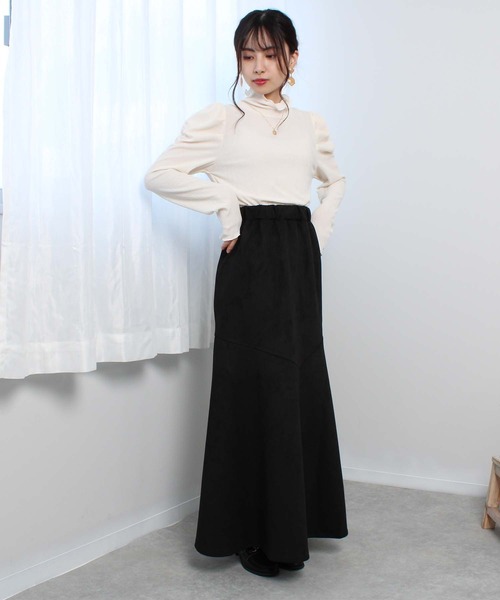 toucher du brise（トゥシェドブリーズ）の「ハイネック パワショル トップス（Tシャツ/カットソー・レディース・パープル/ブラック/ベージュ/グレー/オフホワイト・M）」の16枚目の写真