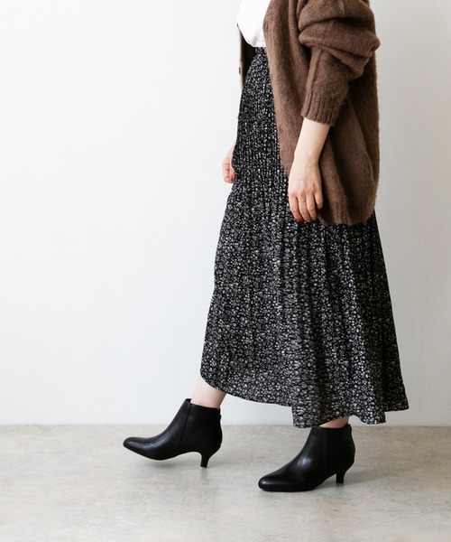 flune(フリューン)の「freely(フリーリー) 幅広 4E アーモンドトゥ切り替えブーティ(ブーツ・レディース・ブラック/ダークブラウン/アイボリー/グレイッシュベージュ・LL/3L/S/M/L/XS)」の17枚目の写真