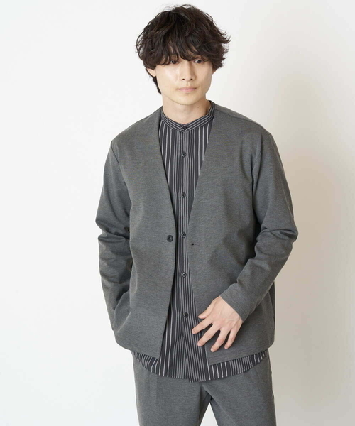 a.v.v(アーヴェヴェ)の「ビエラストライプワイドシルエットバンドカラーシャツ(シャツ/ブラウス・メンズ・チャコールグレー/アイボリー・48/46/50)」の17枚目の写真