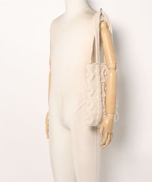 Samansa Mos2（サマンサ モスモス）の「ぽこぽこニットトートバッグ（トートバッグ・レディース・オフホワイト/モカ・ﾌﾘ-）」の6枚目の写真