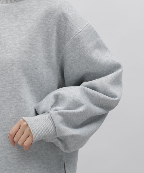 LAKOLE（ラコレ）の「配色ステッチ裏起毛プルオーバー / 180664（スウェット・レディース・ブラック/グレー/オフホワイト・SMALL/MEDIUM）」の21枚目の写真