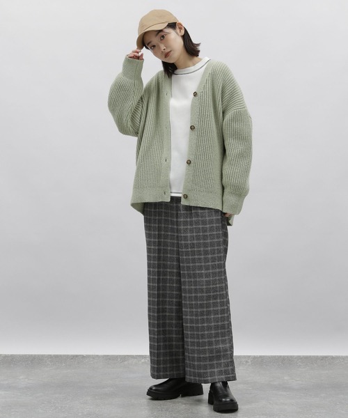 LAKOLE（ラコレ）の「配色ステッチ裏起毛プルオーバー / 180664（スウェット・レディース・ブラック/グレー/オフホワイト・SMALL/MEDIUM）」の7枚目の写真