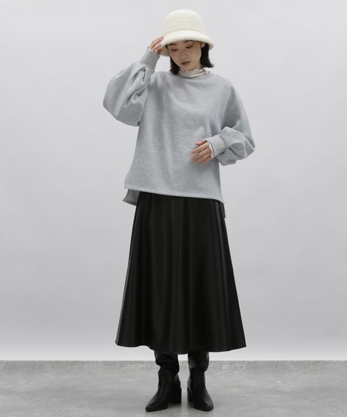 LAKOLE（ラコレ）の「配色ステッチ裏起毛プルオーバー / 180664（スウェット・レディース・ブラック/グレー/オフホワイト・SMALL/MEDIUM）」の13枚目の写真