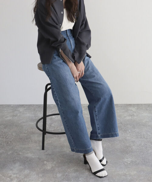 fredy emue（フレディエミュ）の「デニムセミワイドパンツ（デニムパンツ・レディース・ブルー/ネイビー・38/36）」の11枚目の写真