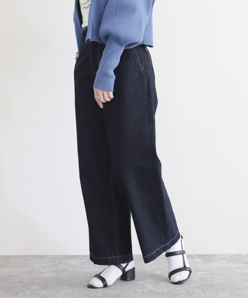 fredy emue（フレディエミュ）の「デニムセミワイドパンツ（デニムパンツ・レディース・ブルー/ネイビー・38/36）」の17枚目の写真