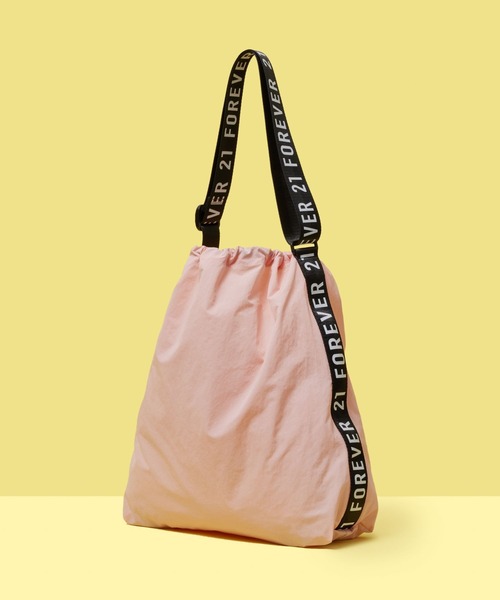 FOREVER 21(フォーエバー トゥエンティーワン)の「Forever21ロゴショルダーバッグ(ショルダーバッグ・レディース・ゴールド/ブラック/ピンク系その他/ライトグリーン・FREE)」の9枚目の写真