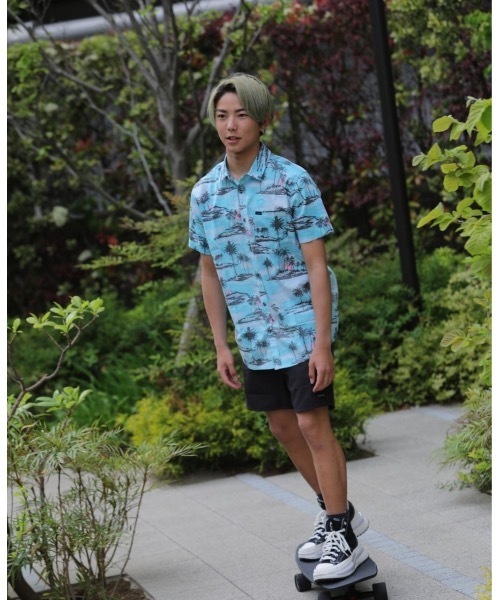 rip curl（リップカール）の「【RIPCURL（リップカール）】DREAMERS S/S SHIRT/半袖総柄シャツ（シャツ/ブラウス・メンズ・ブルー/ナチュラル・LARGE/MEDIUM/SMALL/X-LARGE）」の5枚目の写真