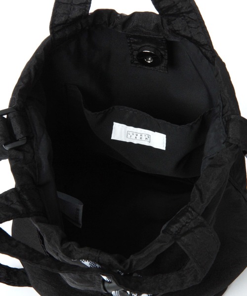 LOWRYS FARM（ローリーズファーム）の「ハッスイキンチャクショルダー　704358（ショルダーバッグ・レディース・ブラック/オレンジ/アイボリー・FREE）」の20枚目の写真