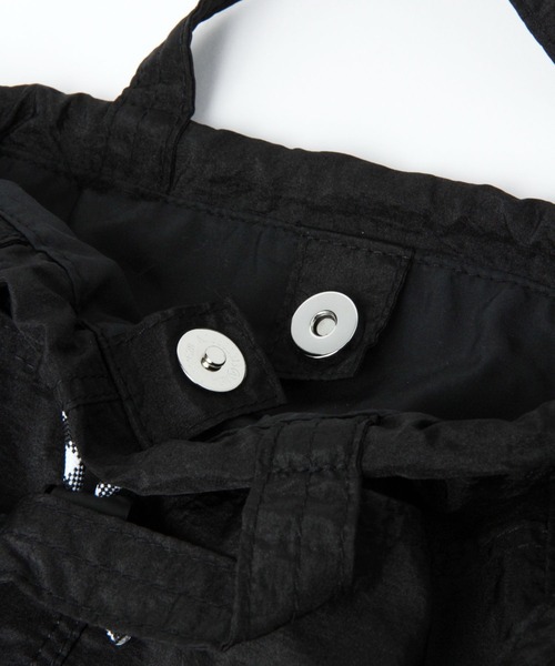 LOWRYS FARM（ローリーズファーム）の「ハッスイキンチャクショルダー　704358（ショルダーバッグ・レディース・ブラック/オレンジ/アイボリー・FREE）」の21枚目の写真