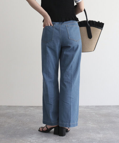 fredy emue（フレディエミュ）の「デニムポケ付きセミフレアパンツ（デニムパンツ・レディース・ブルー/ブルー系その他・38/36/34）」の8枚目の写真