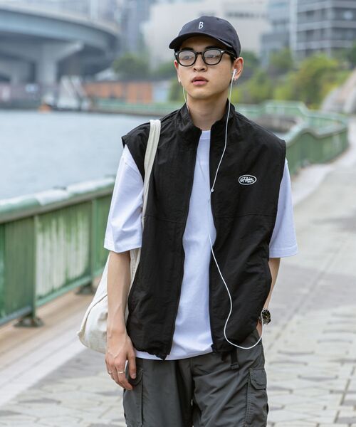 FFEIN（フェイン）の「【FFEIN(フェイン)】スタンドカラーナイロンジップベスト /ドローコード（ベスト・メンズ・ネイビー/ブラック/カーキ/オフホワイト/その他1/その他2/その他3・SMALL/MEDIUM/LARGE）」の16枚目の写真