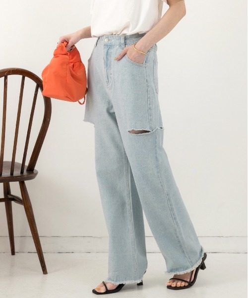 ad thie（アドティエ）の「裾フリンジ・後ろゴム サイドカット ワイドデニム（デニムパンツ・レディース・ライトブルー/ブラック/サックスブルー・FREE）」の13枚目の写真