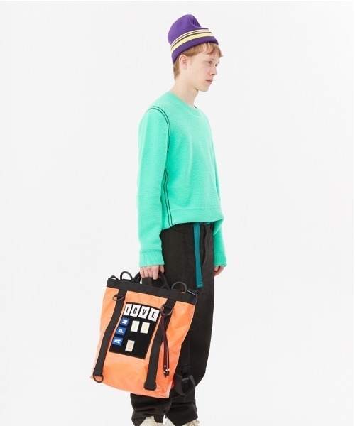 JNBY(ジェーエヌビーワイ)の「APN Logo-patch Striped Polyester Beanie Hat(ニットキャップ/ビーニー・レディース・ブラック/パープル・ONE SIZE)」の14枚目の写真