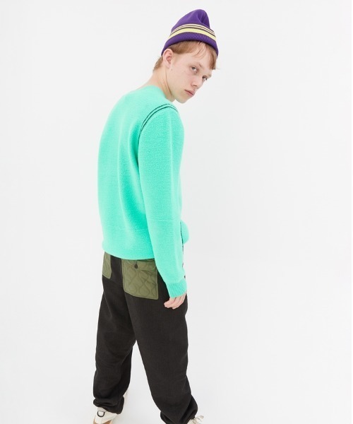 JNBY(ジェーエヌビーワイ)の「APN Logo-patch Striped Polyester Beanie Hat(ニットキャップ/ビーニー・レディース・ブラック/パープル・ONE SIZE)」の12枚目の写真