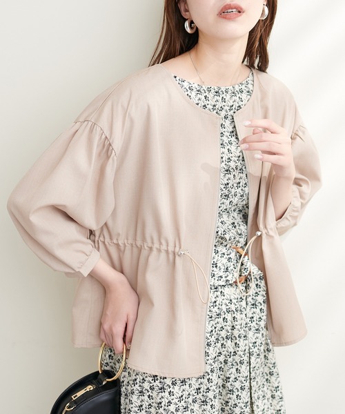 natural couture(ナチュラルクチュール)の「ウエストドロストブルゾン(ブルゾン・レディース・オフホワイト/ベージュ/グレイッシュベージュ・FREE)」の3枚目の写真