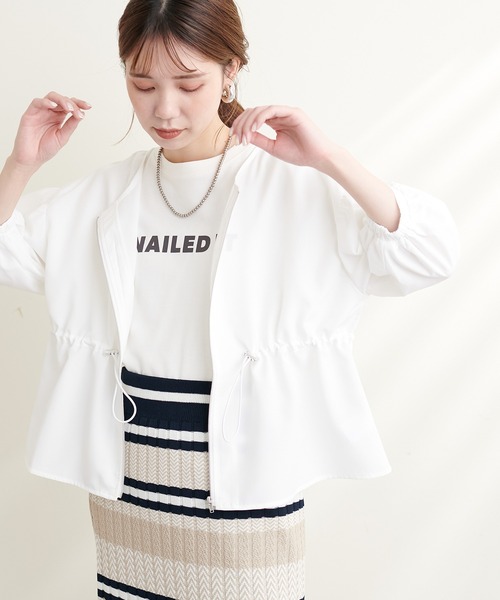 natural couture(ナチュラルクチュール)の「ウエストドロストブルゾン(ブルゾン・レディース・オフホワイト/ベージュ/グレイッシュベージュ・FREE)」の10枚目の写真