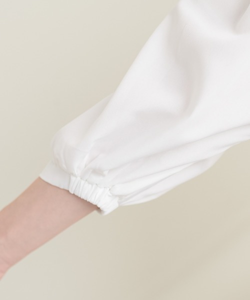 natural couture(ナチュラルクチュール)の「ウエストドロストブルゾン(ブルゾン・レディース・オフホワイト/ベージュ/グレイッシュベージュ・FREE)」の9枚目の写真