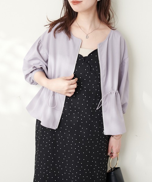 natural couture(ナチュラルクチュール)の「ウエストドロストブルゾン(ブルゾン・レディース・オフホワイト/ベージュ/グレイッシュベージュ・FREE)」の5枚目の写真