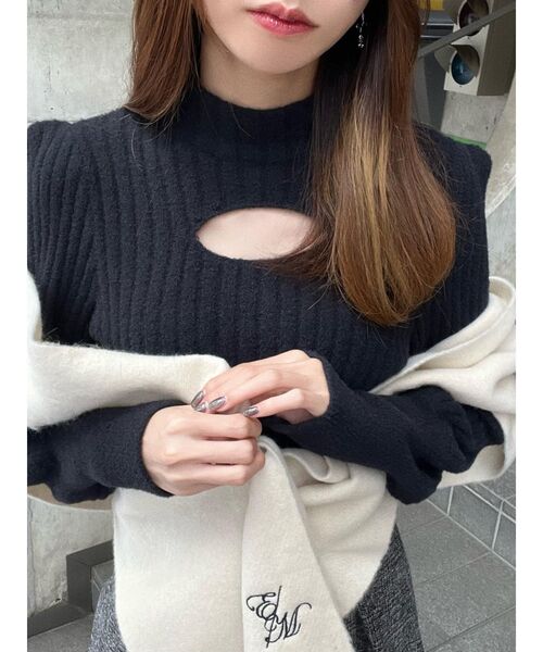 EATME（イートミー）の「E/Mロゴ刺繍マフラー（マフラー・レディース・ブラック/ピンク/アイボリー・FREE）」の6枚目の写真