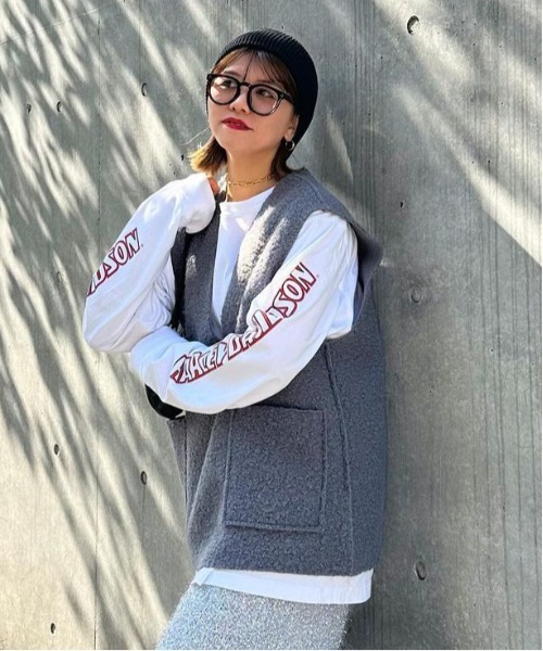 Meli rich(メリーリッチ)の「プードルボアベスト(ベスト・レディース・ライトベージュ/モカ/グレー/ブラック・MEDIUM)」の5枚目の写真