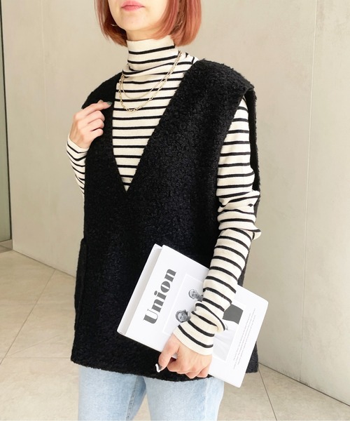 Meli rich(メリーリッチ)の「プードルボアベスト(ベスト・レディース・ライトベージュ/モカ/グレー/ブラック・MEDIUM)」の17枚目の写真