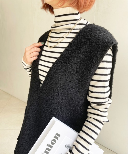 Meli rich(メリーリッチ)の「プードルボアベスト(ベスト・レディース・ライトベージュ/モカ/グレー/ブラック・MEDIUM)」の20枚目の写真