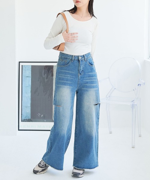 ECRIRE(エクリール)の「カットアウト ワイドデニムパンツ(デニムパンツ・レディース・ブルー・M)」の4枚目の写真