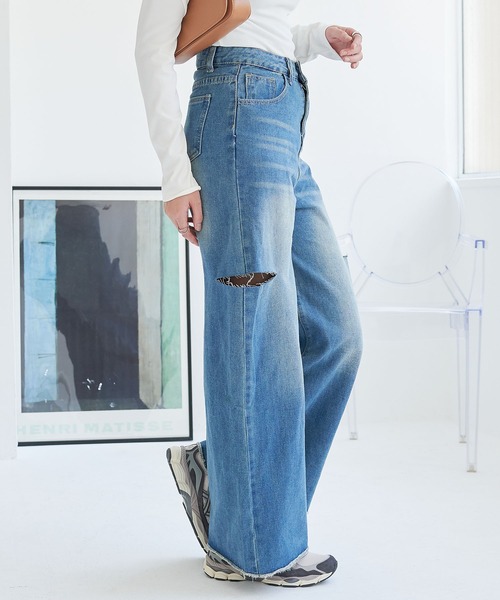 ECRIRE(エクリール)の「カットアウト ワイドデニムパンツ(デニムパンツ・レディース・ブルー・M)」の16枚目の写真