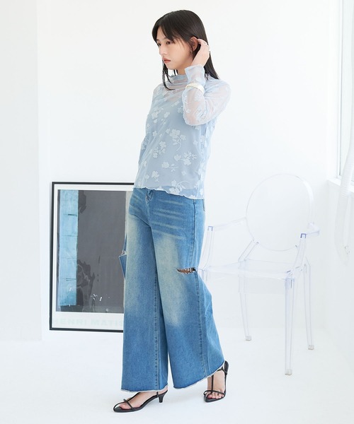 ECRIRE(エクリール)の「カットアウト ワイドデニムパンツ(デニムパンツ・レディース・ブルー・M)」の15枚目の写真
