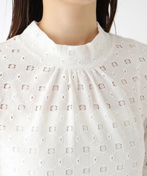 index（インデックス）の「◆ハイネックタックスリーブカットソー/ボリューム袖【洗濯機洗い可】（Tシャツ/カットソー・レディース・オフホワイト/ダークオレンジ/ブラック・36/38/42/40）」の6枚目の写真