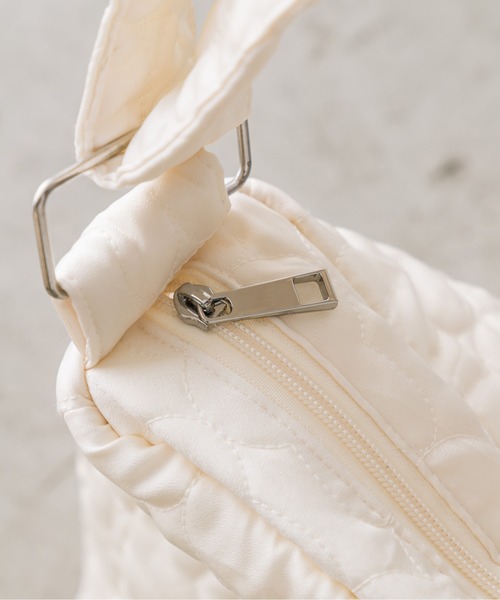 Miffy( ミッフィー)の「miffyキルティングバッグ 1032180020(ショルダーバッグ・レディース・ブラック/オフホワイト・FREE)」の8枚目の写真