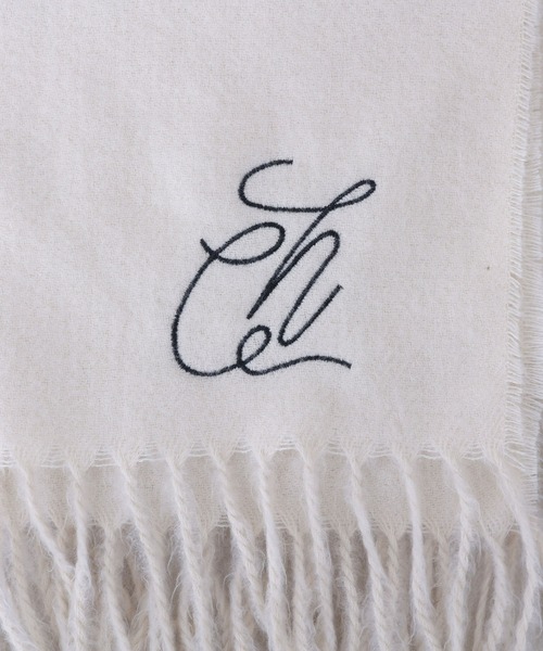 Chico（チコ）の「【WEB限定/REVIVAL】刺繍入り無地ストール（マフラー・レディース・ブラック/アイボリー/グレー・FREE）」の13枚目の写真