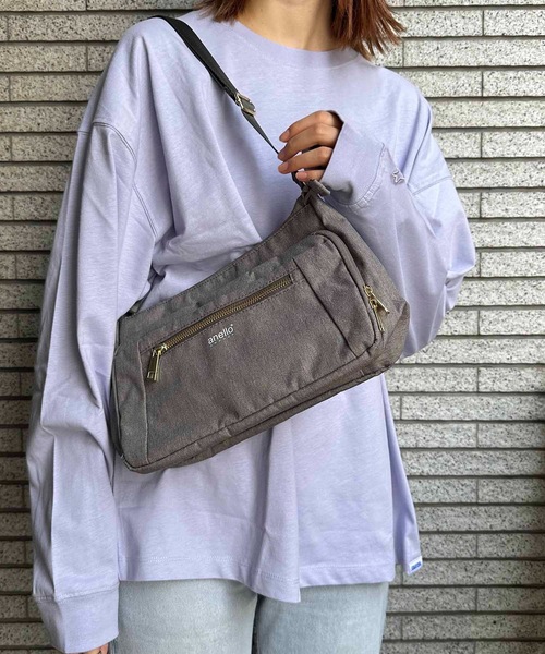 anello（アネロ）の「anello GRANDE / グリッター　多収納ショルダー / GTC4132Z（ショルダーバッグ・レディース・ネイビー/ベージュ系その他/ライトグレー・ONESIZE）」の2枚目の写真