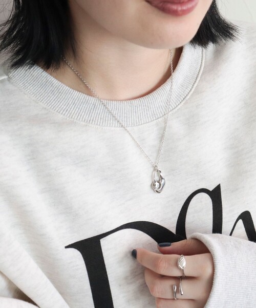 fredy emue（フレディエミュ）の「ニュアンストップミディネックレス（ネックレス・レディース・ゴールド/シルバー・FREE）」の4枚目の写真