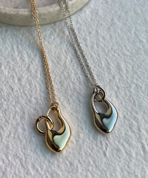 fredy emue（フレディエミュ）の「ニュアンストップミディネックレス（ネックレス・レディース・ゴールド/シルバー・FREE）」の5枚目の写真