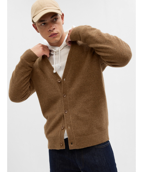 GAP（ギャップ）の「ライトウェイト カーディガン(ユニセックス)（カーディガン/ボレロ・メンズ・ブラウン/ネイビー/ライトグレー・L/S/M/XS/XL）」の4枚目の写真