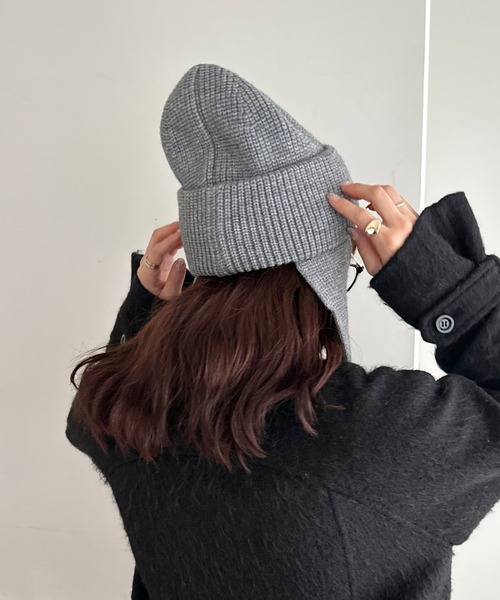 DISCOAT（ディスコート）の「イヤーフラップ付ニットキャップ（ニットキャップ/ビーニー・レディース・グレー/ブラック/アイボリー・FREE）」の22枚目の写真
