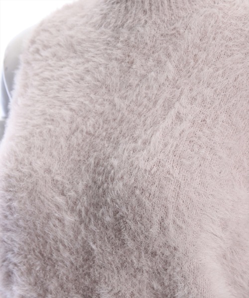 clear（クリア）の「フェザーオープンショルダーニットトップス（ニット/セーター・レディース・ピンクベージュ/アイボリー/ブラック/グレイッシュベージュ・F）」の13枚目の写真