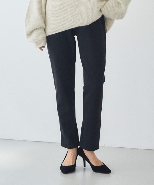 CROSS FUNCTION（クロスファンクション）の「なめらか肌ざわり 裏起毛イージーパンツ【CF/クロスファンクション】（その他パンツ・レディース・ライトインディゴブルー/アイボリー/チャコールグレー/インディゴブルー/ブラック/ピンク/グリーン/ベージュ/ダークグレー/ダークインディゴブルー/ブラック系その他/ブルー・S/L/LL/M）」の3枚目の写真