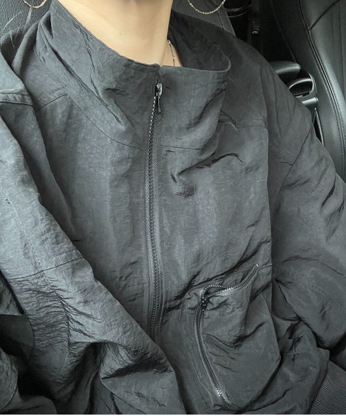 wee9s(ウィークス)の「mulch way nylon blouson / ブルゾンかと思いきや袖が取れてベストにもなるマルチウェイナイロンブルゾン(ブルゾン・レディース・ブラック・FREE)」の10枚目の写真