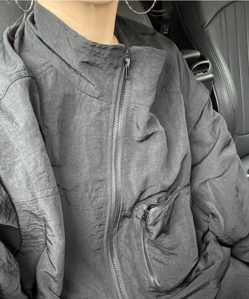 wee9s(ウィークス)の「mulch way nylon blouson / ブルゾンかと思いきや袖が取れてベストにもなるマルチウェイナイロンブルゾン(ブルゾン・レディース・ブラック・FREE)」の11枚目の写真